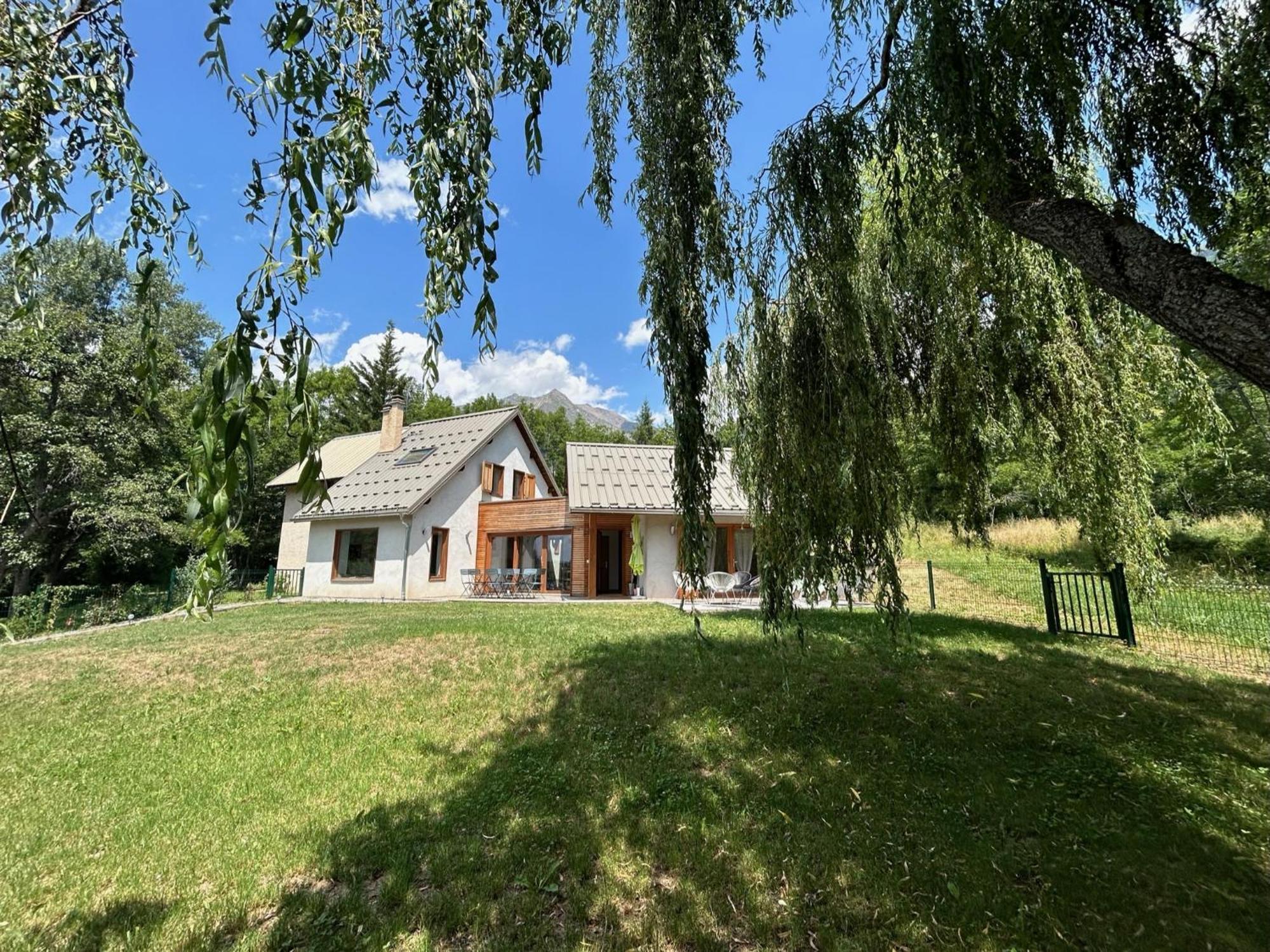 Maison Refaite A Neuf En Pleine Nature Puy-Saint-Eusebe Eksteriør billede